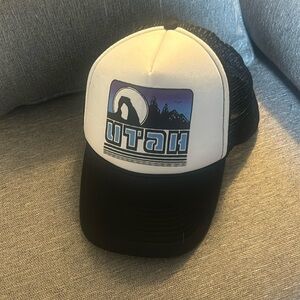 Vintage UTAH trucker Hat